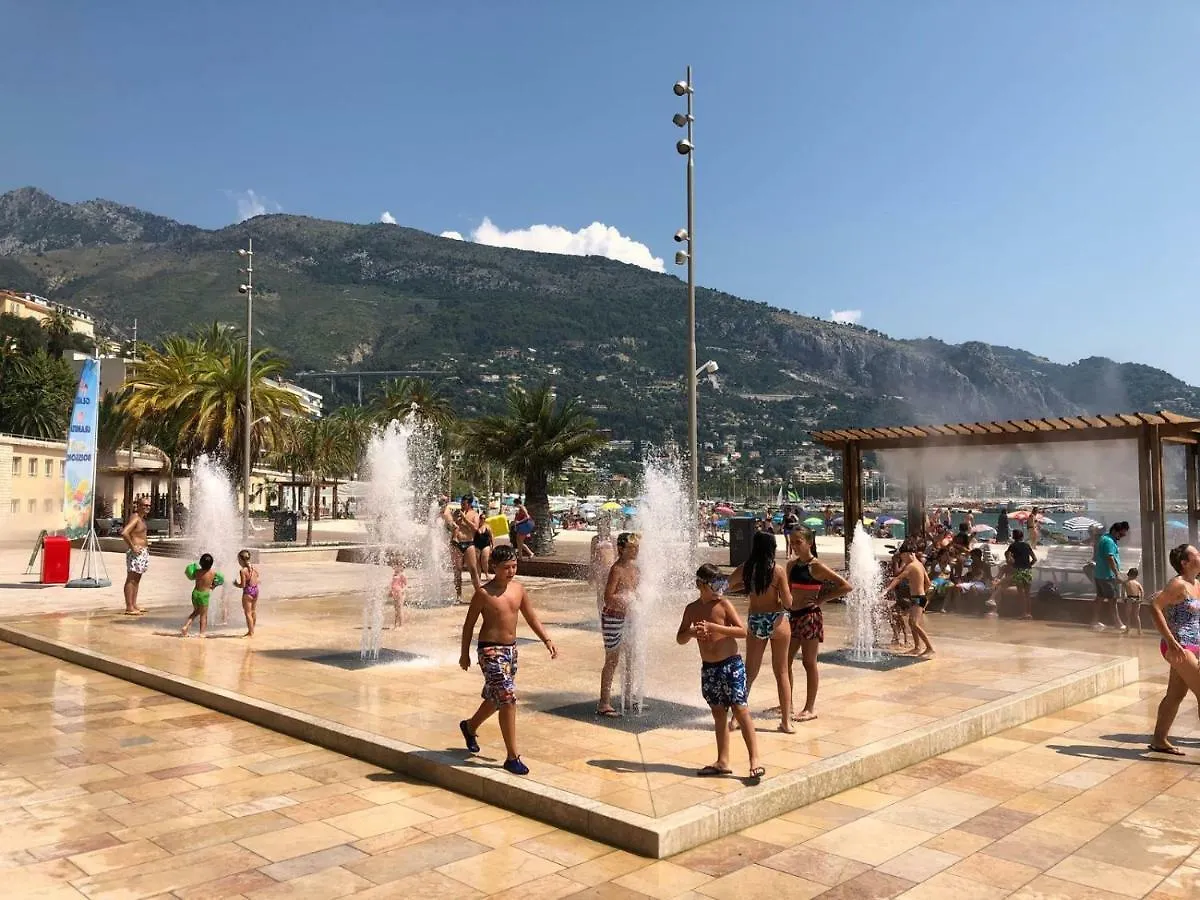 Etoile De Mer Menton 0*,  France